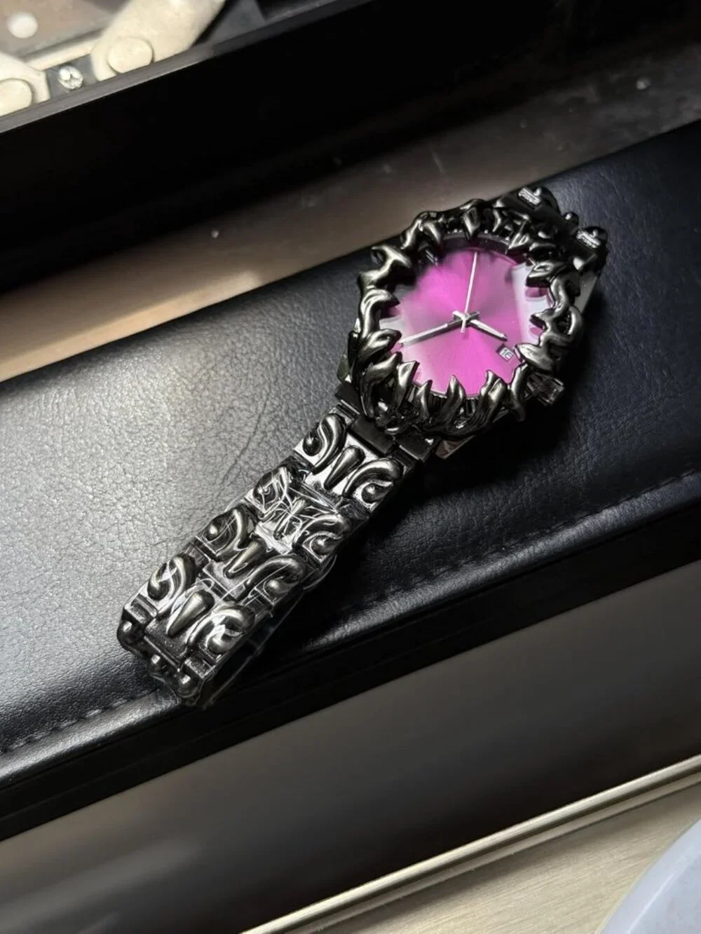 Men's Purple Quartz Gothic Claw Unique Stainless Steel Luminous Waterproof Watch